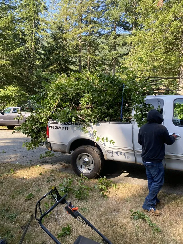 Professional lawn mowing service in Kent, WA by Sauz Landscaping