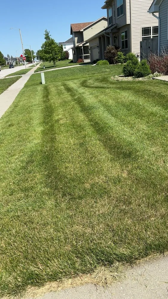 Custom lawn mowing service in Gilbert, IA - Savage Outdoor Solutions