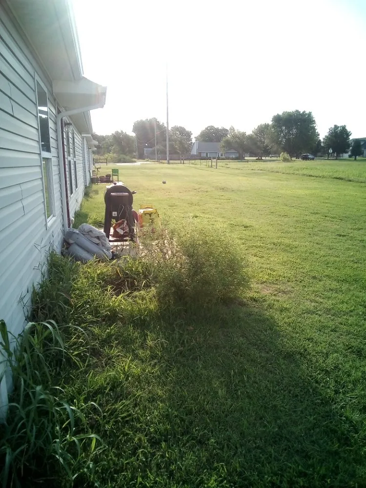 Top-rated lawn mowing service for outdoor upgrades across Tulsa, OK - Savage Trade