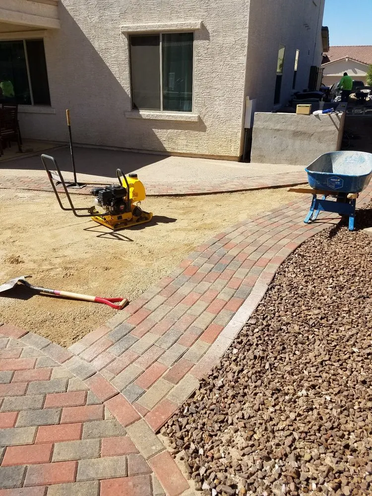 Top-rated yard cleanup service in Phoenix, AZ - Savanna Design and Landscaping