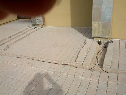 Savanna Design and Landscaping Logo