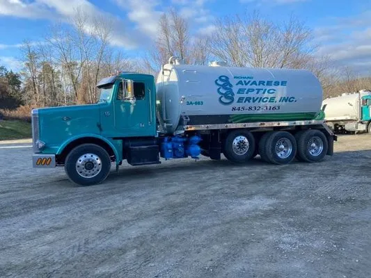 Savarese Septic Service Logo