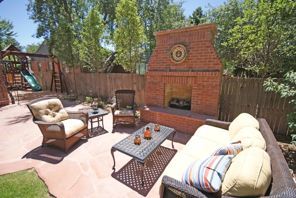 Custom outdoor landscaping in Centennial, CO - SavATree Denver