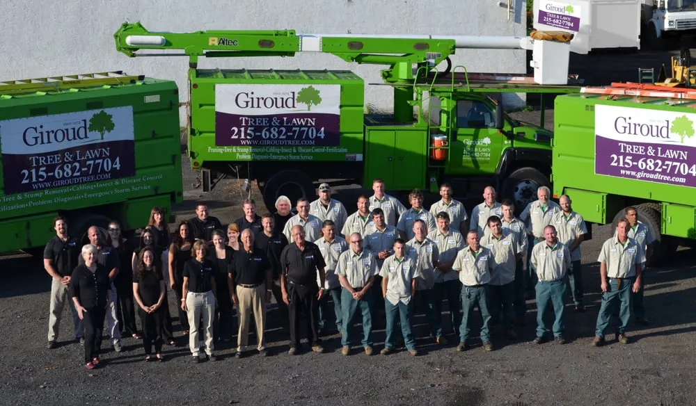 Custom yard maintenance for beautiful yards across Huntingdon Valley, PA - SavATree Huntingdon Valley