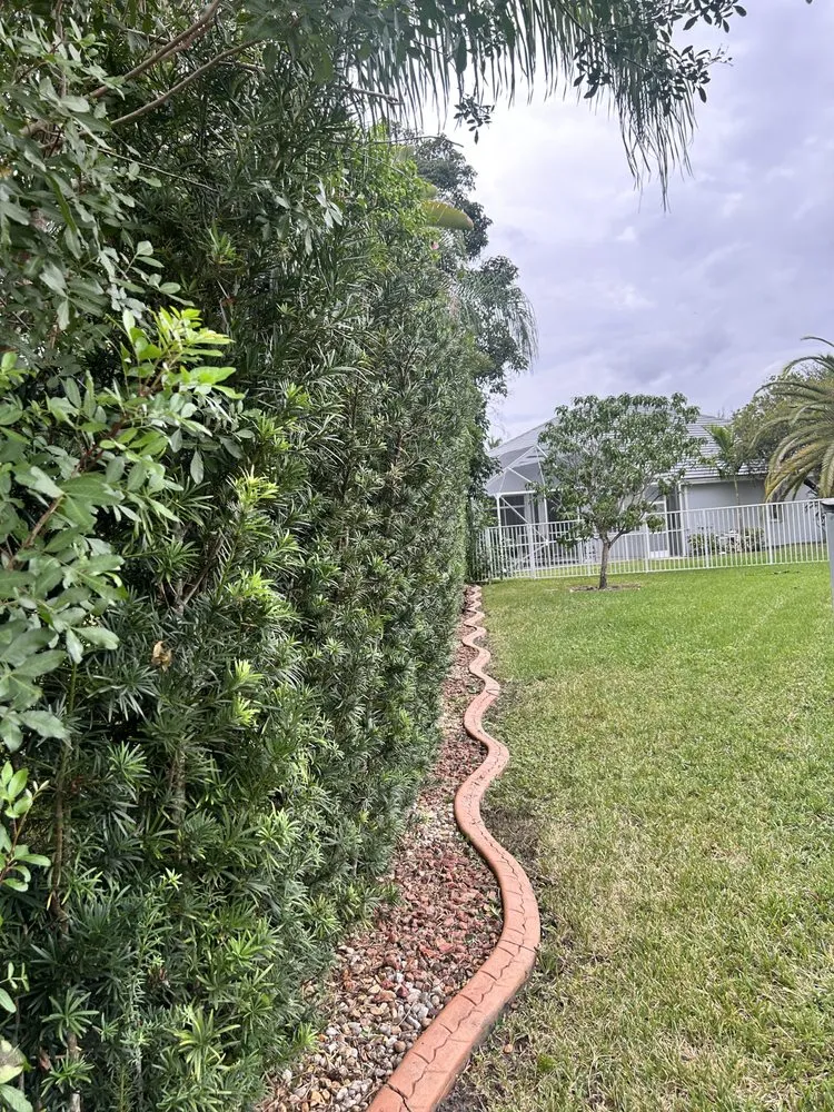 Affordable garden landscaping for residential properties across Davie, FL - Saveurs Landscape & Design