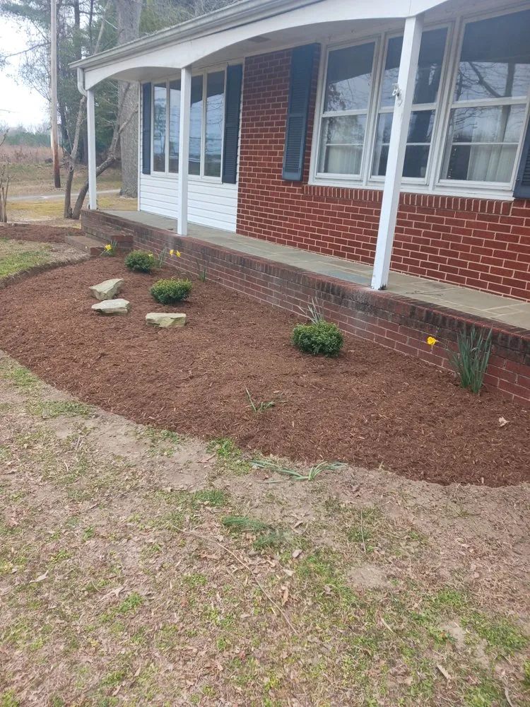 Top-rated yard cleanup service in Huntingtown, MD - Savoy Lawn Maintenance