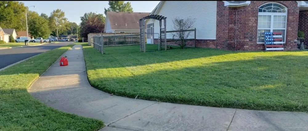 Reliable yard maintenance in Claremore, OK - Sawney Mowing Company