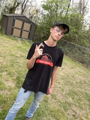 Sawyer’s Lawncare Logo