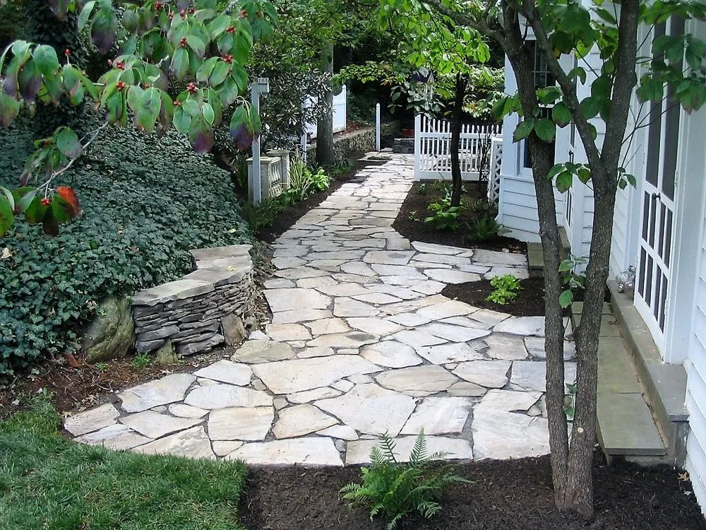 Custom landscaping services in Round Hill, VA - Saxton Landscapes