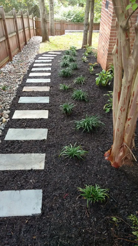 Affordable landscaping services for beautiful yards in Round Hill, VA by Saxton Landscapes