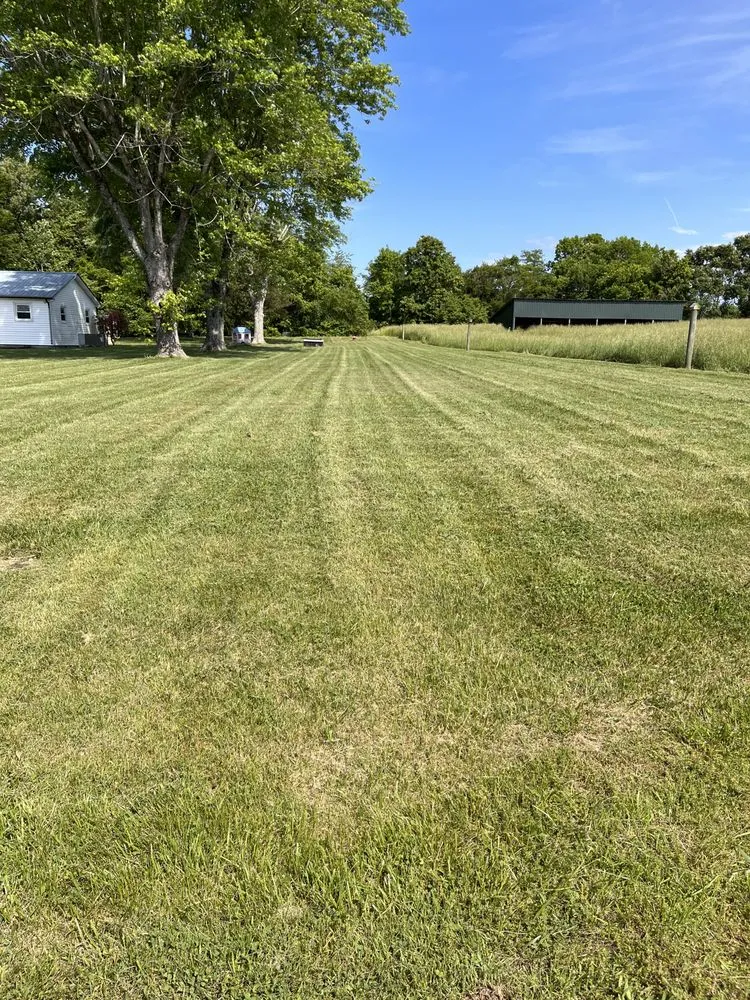 Reliable lawn care service for beautiful yards across Sparta, TN - Saylors Lawn Care