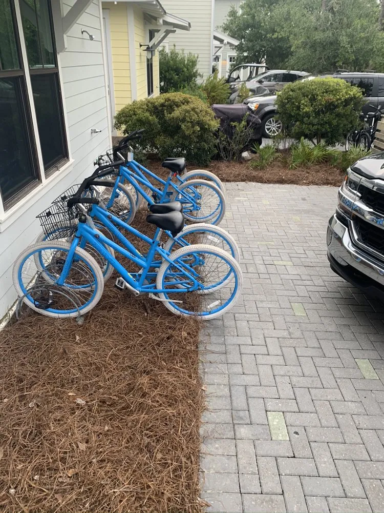 Top-rated yard maintenance in DeFuniak Springs, FL by Sayres Lawn and Landscaping