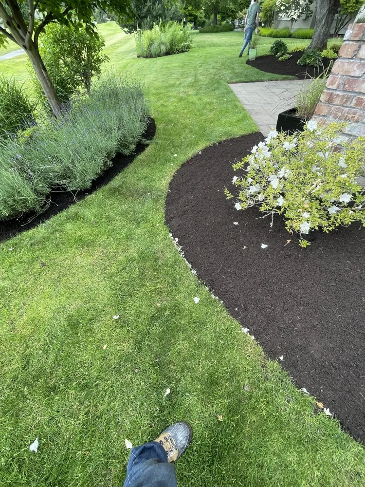 Top-rated garden landscaping in Olympia, WA by SB Landscaping