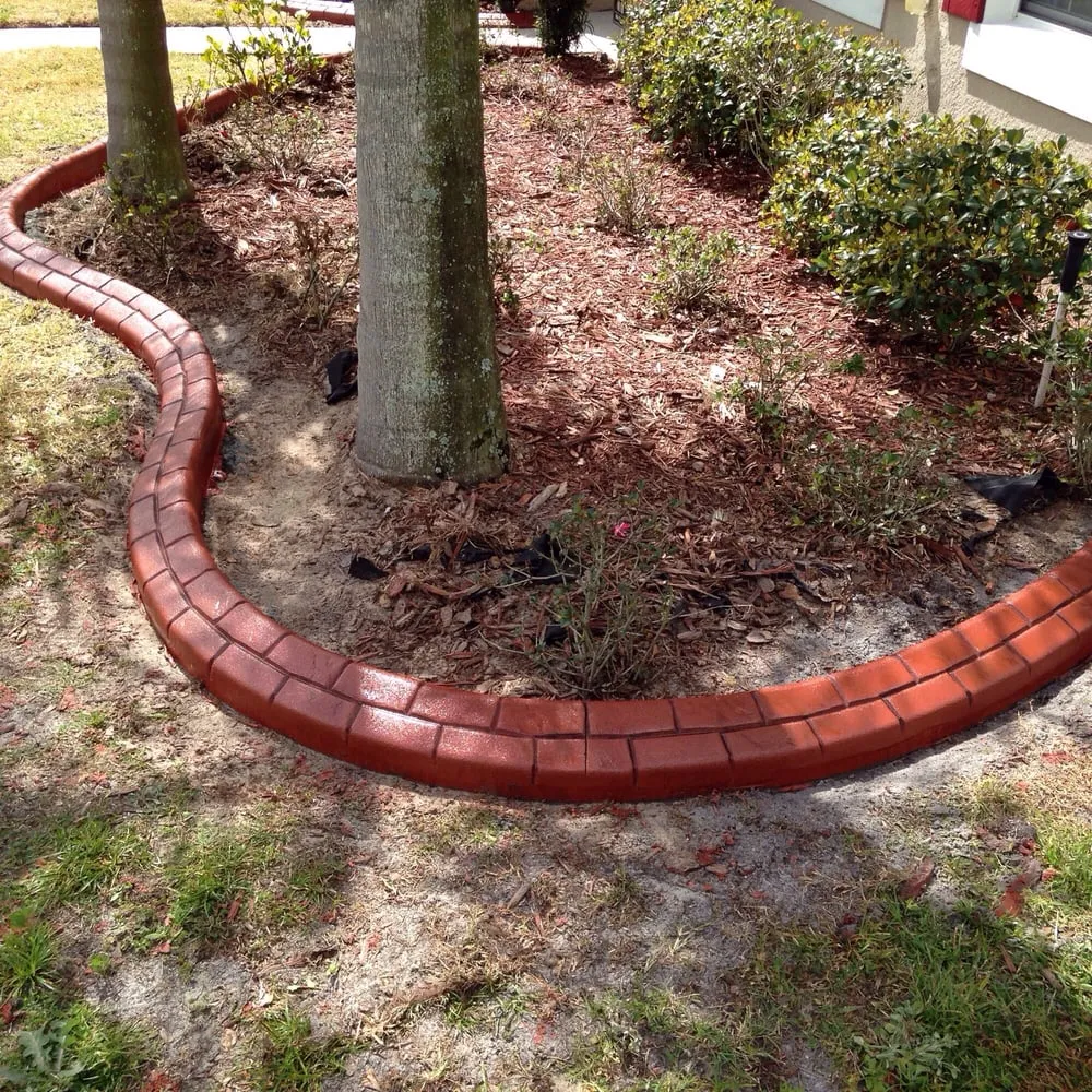 Reliable yard cleanup service in Daytona Beach, FL by Sbcurbing and Landscaping