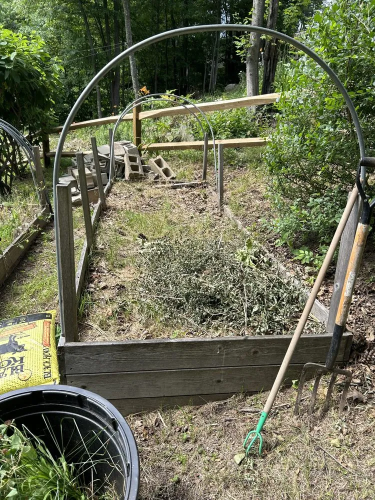 Affordable garden landscaping in Northwood, NH by S.C Landscaping