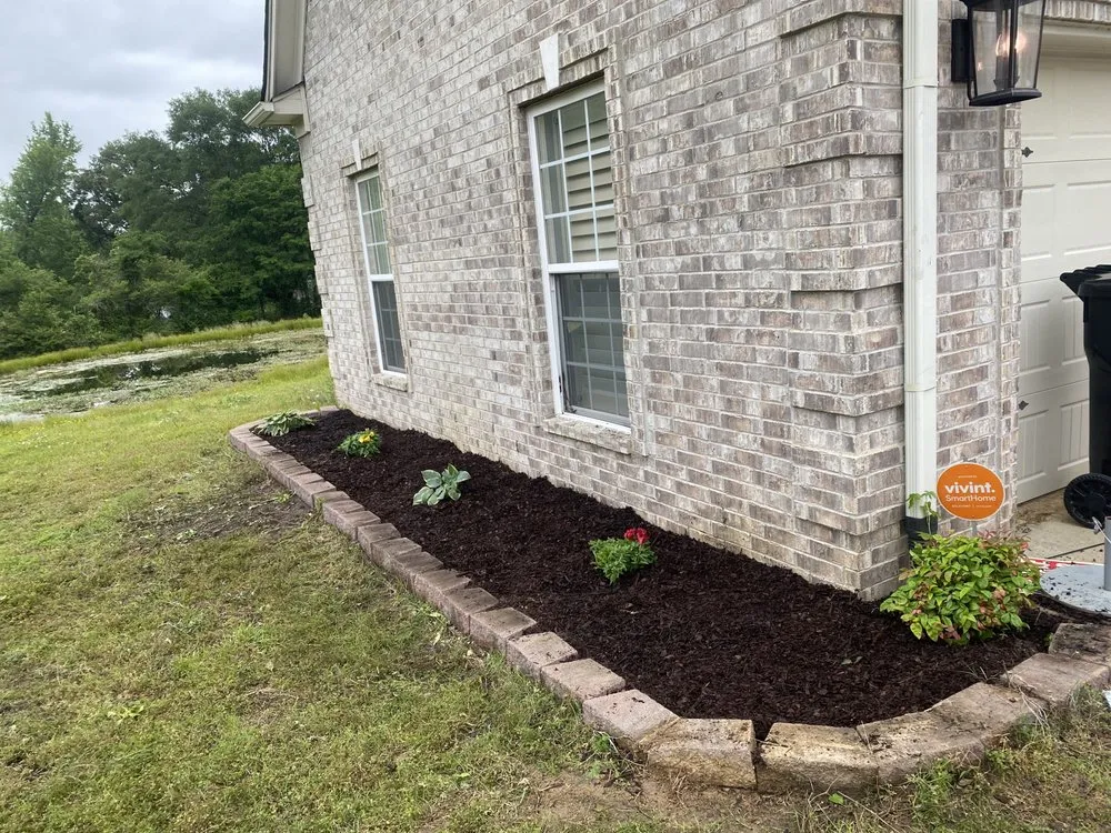 Professional yard cleanup service in Senatobia, MS - Sc Landscaping