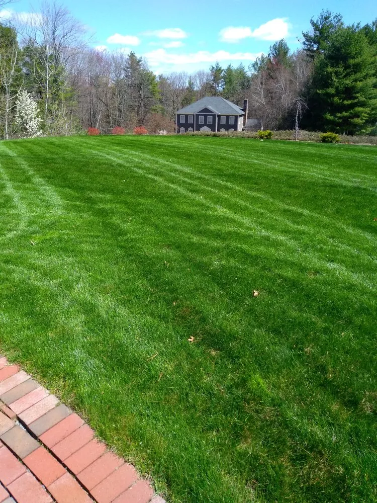 Professional garden landscaping in Bedford, NH - SC Outdoor Services