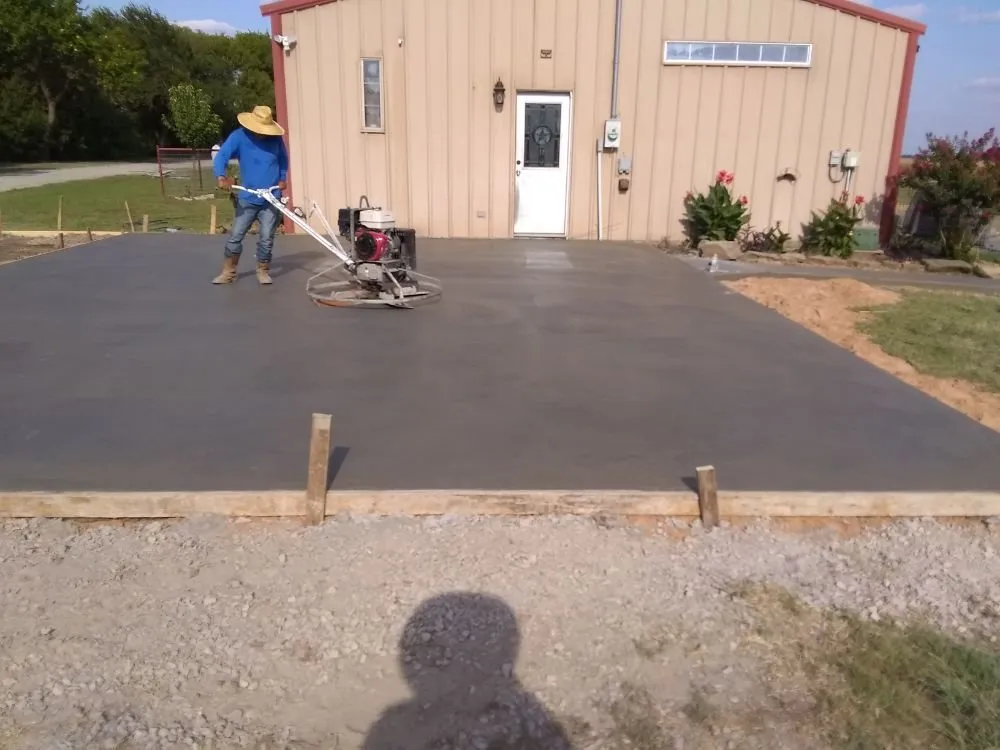 Top-rated yard cleanup service for beautiful yards across River Oaks, TX - Scallion Landscaping