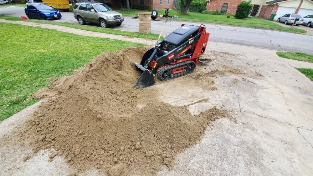Custom yard cleanup service in River Oaks, TX by Scallion Landscaping