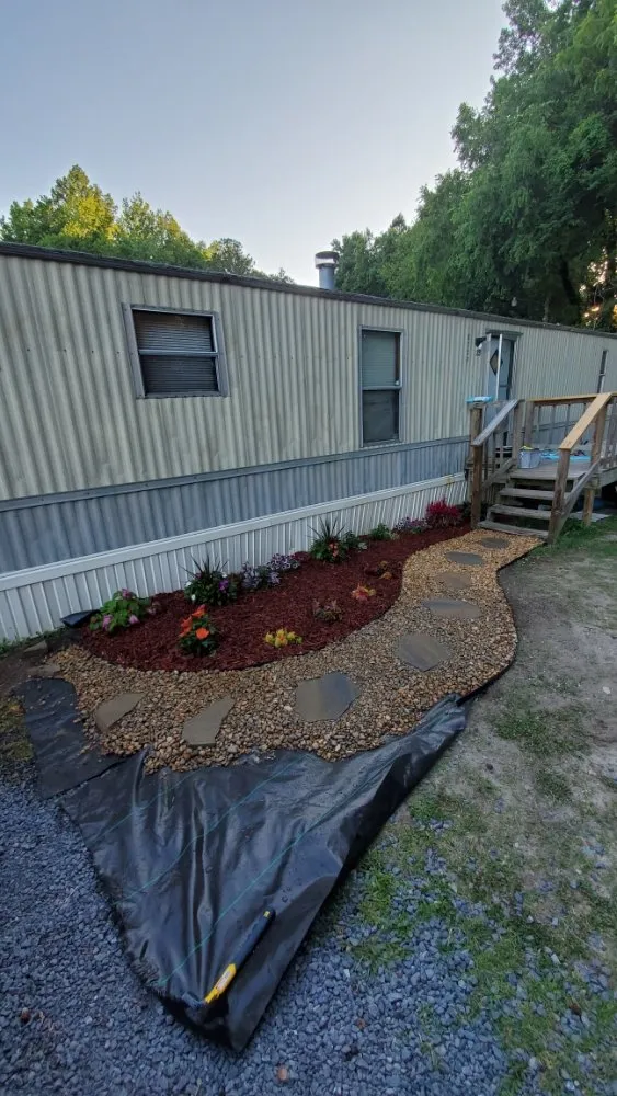 Expert yard cleanup service for beautiful yards in Smithfield, VA by Scapers