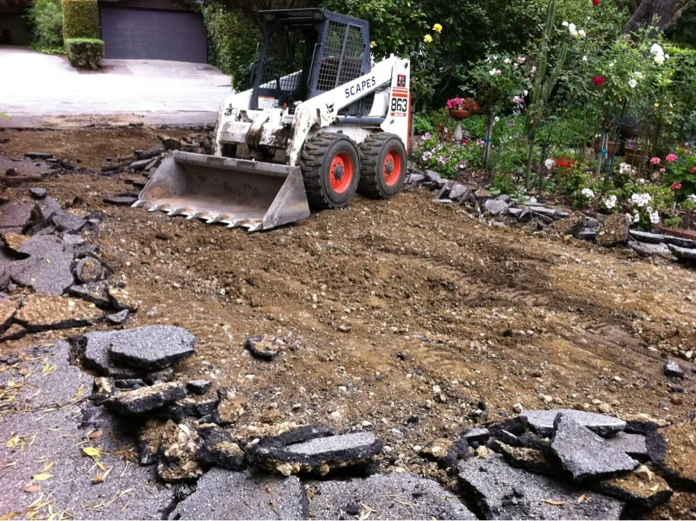 Expert lawn mowing service experts serving Half Moon Bay, CA - Scapes