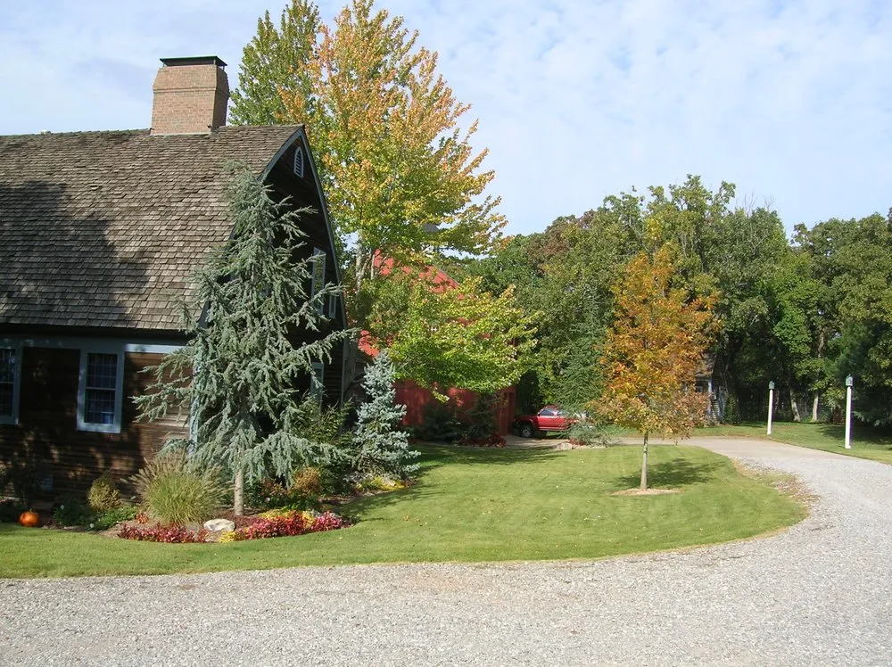 Top-rated landscape installation in Mustang, OK by Scapes