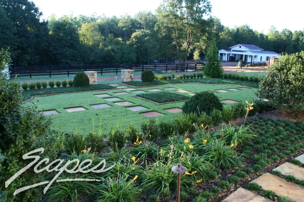 Custom outdoor landscaping experts serving Roswell, GA - Scapes