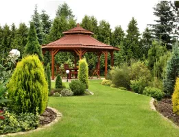 Custom landscape installation in Warrenton, VA by Scapes