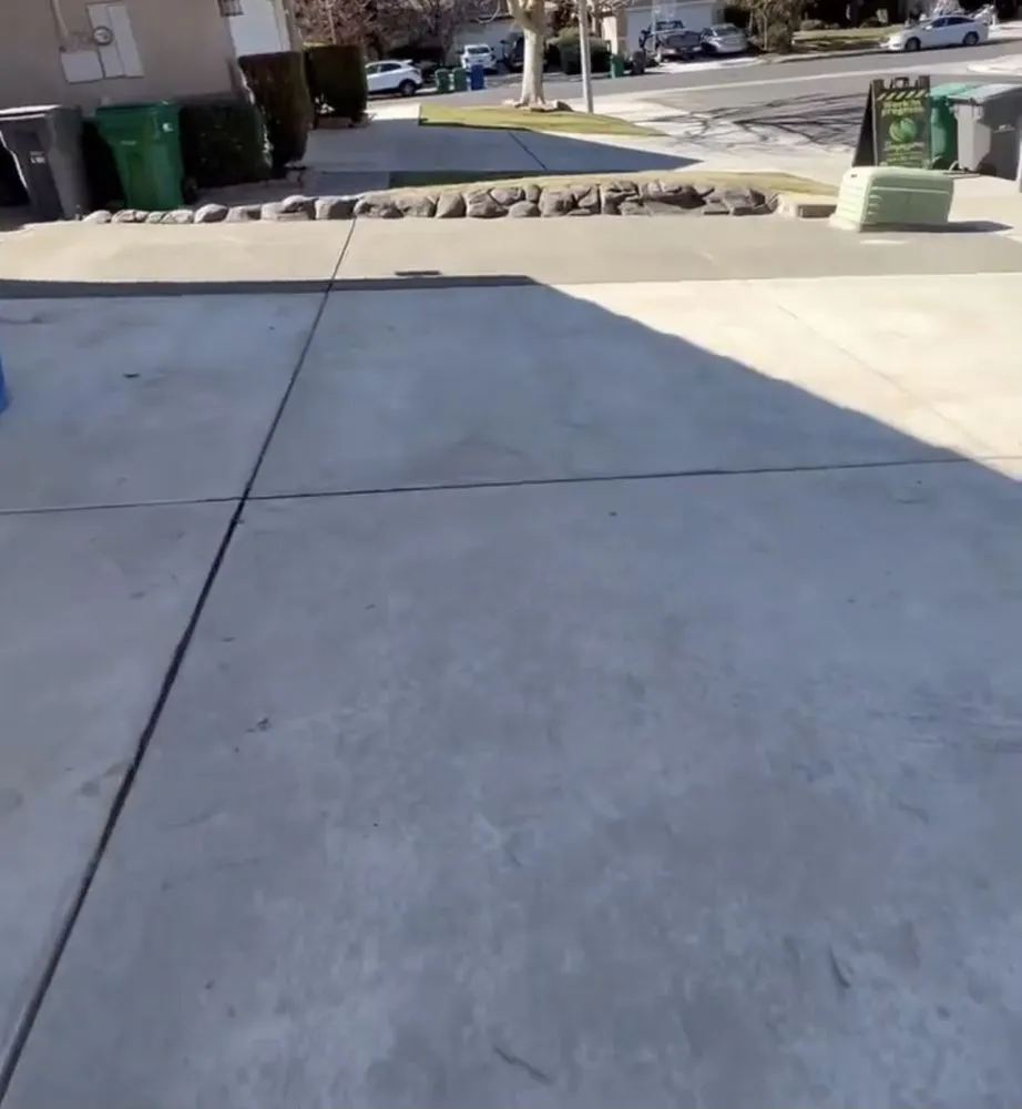 Custom yard maintenance in Palmdale, CA by Scapezone landscape solutions