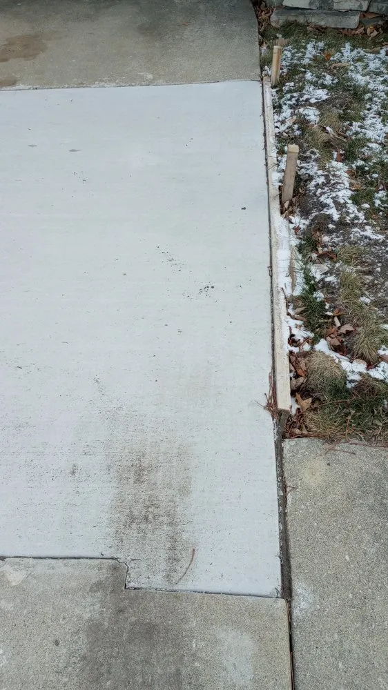 Top-rated lawn mowing service for beautiful yards in Wheeling, IL by Scaravalle Co