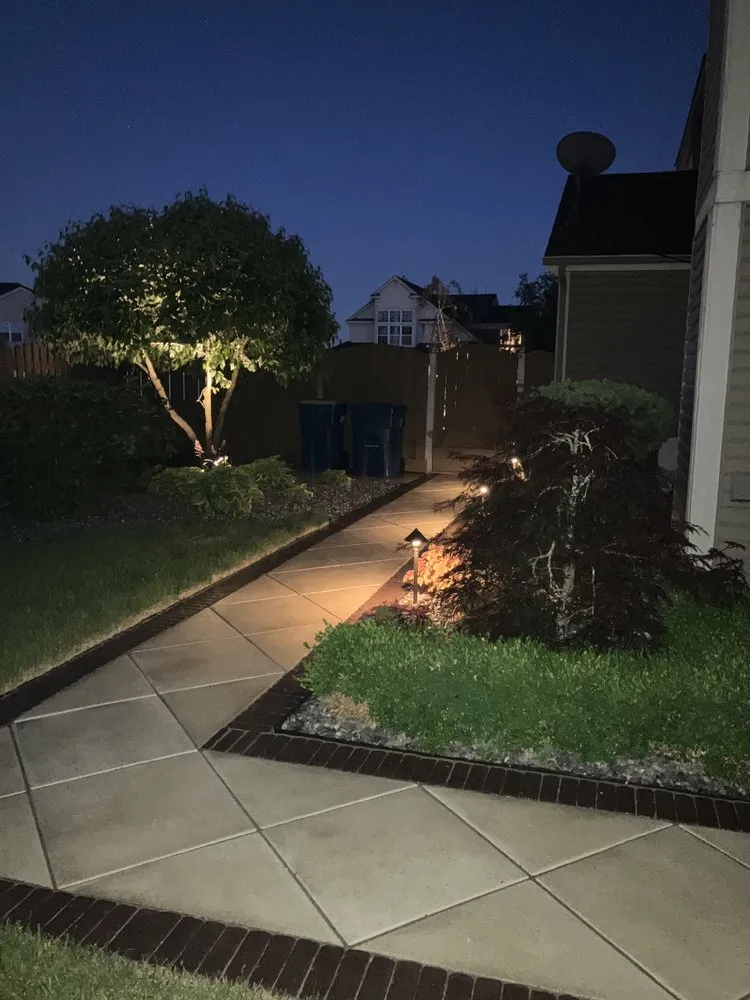 Affordable residential landscaping for residential properties in Bartlett, IL by Scardino Lanscape & Design