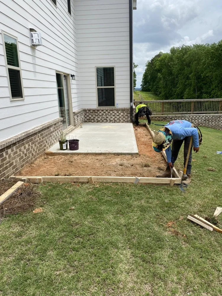 Professional lawn mowing service in Decatur, GA - Scarlett Services Landscaping