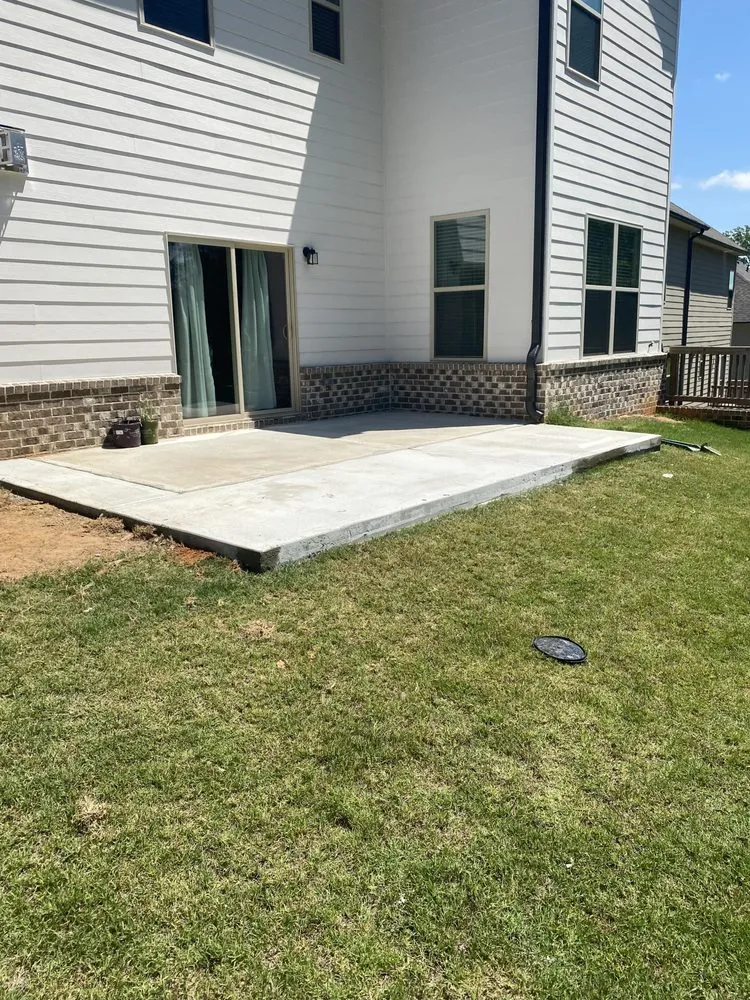 Expert yard maintenance experts serving Decatur, GA - Scarlett Services Landscaping