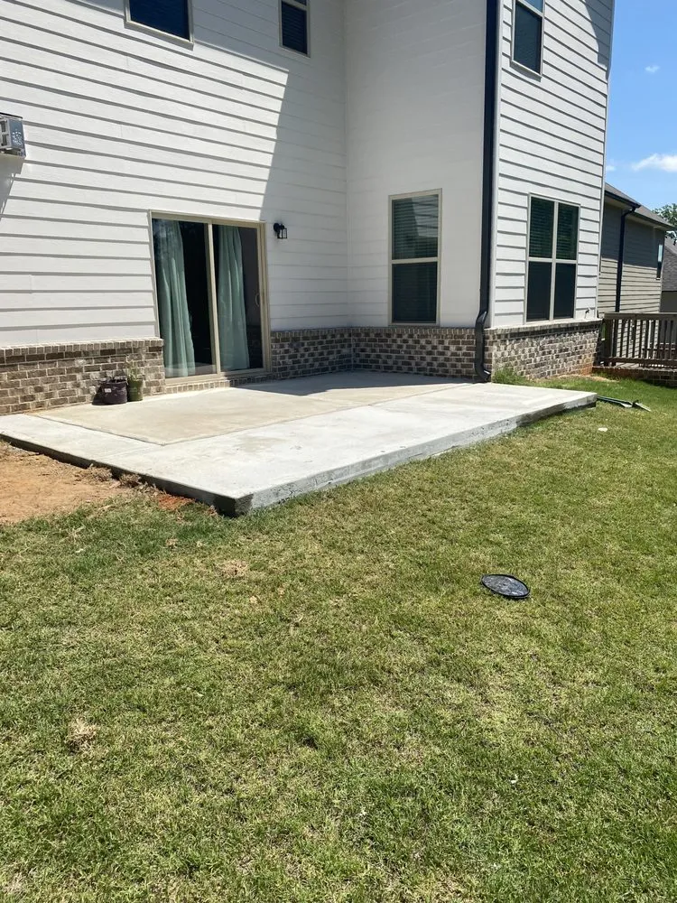 Custom yard cleanup service in Decatur, GA - Scarlett Services Landscaping