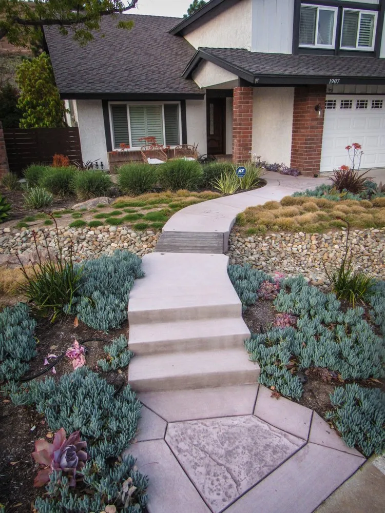 Professional garden landscaping experts serving Westlake Village, CA - Scarlett's Landscape, Inc