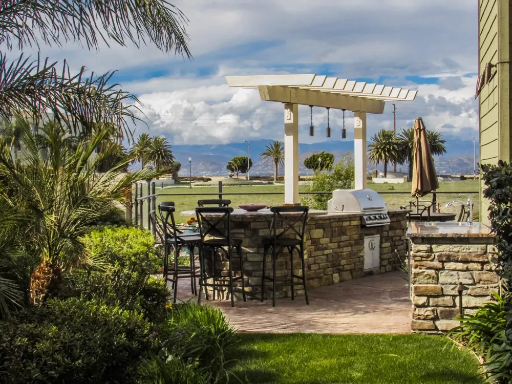 Trusted yard cleanup service in Ventura, CA - Scarlett's Landscape