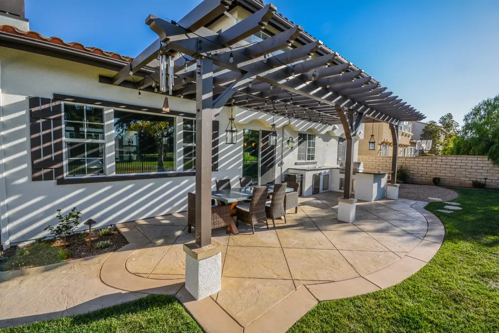 Affordable garden landscaping for outdoor upgrades in Ventura, CA by Scarlett's Landscape