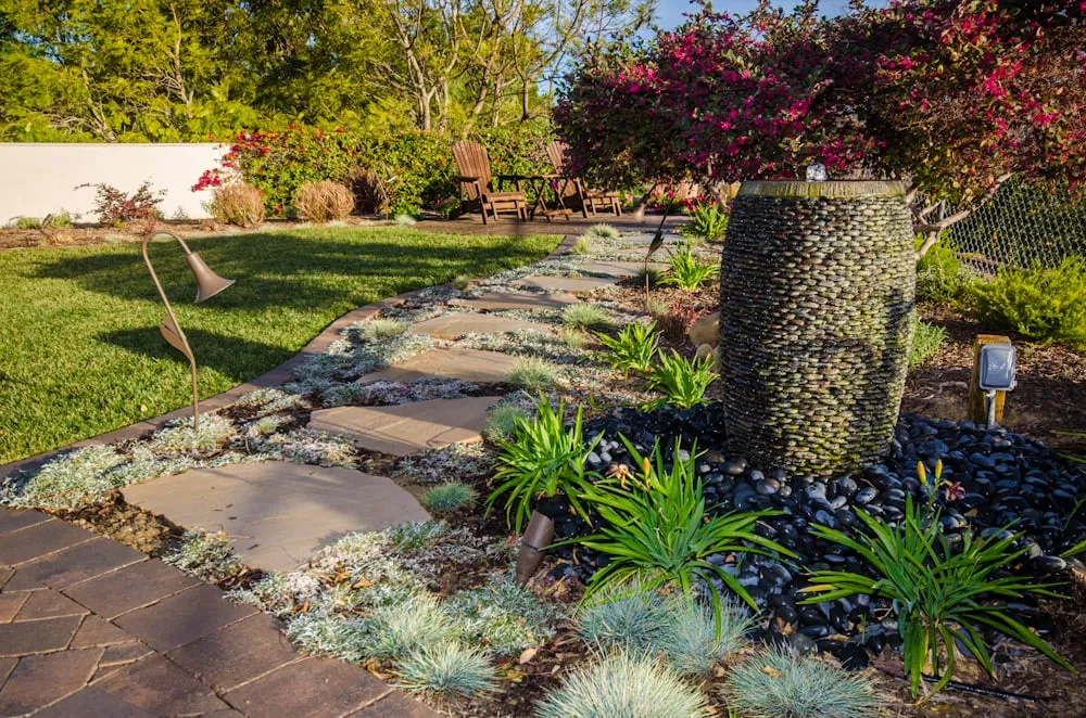 Custom outdoor landscaping in Ventura, CA by Scarlett's Landscape