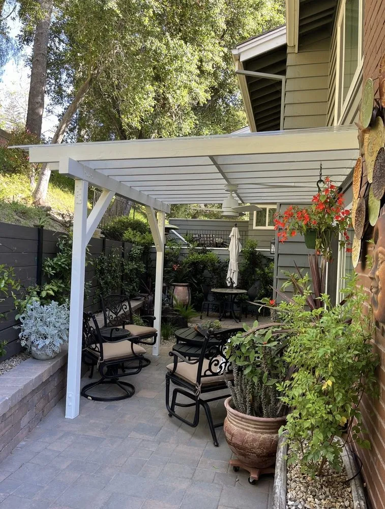 Local lawn mowing service in Ventura, CA - Scarlett's Landscape