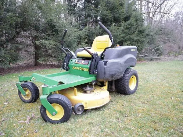 Local outdoor landscaping experts serving Warminster, PA - Scarlett’s Lawn Care