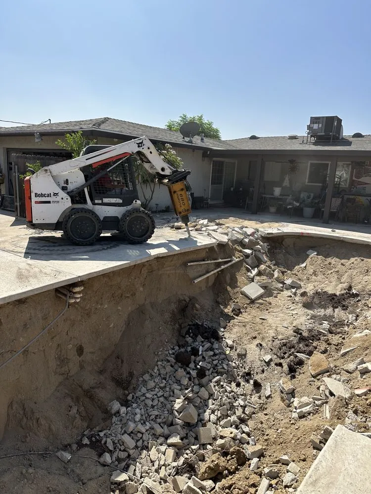 Custom yard cleanup service experts serving Los Angeles, CA - Scenic Builds Landscape