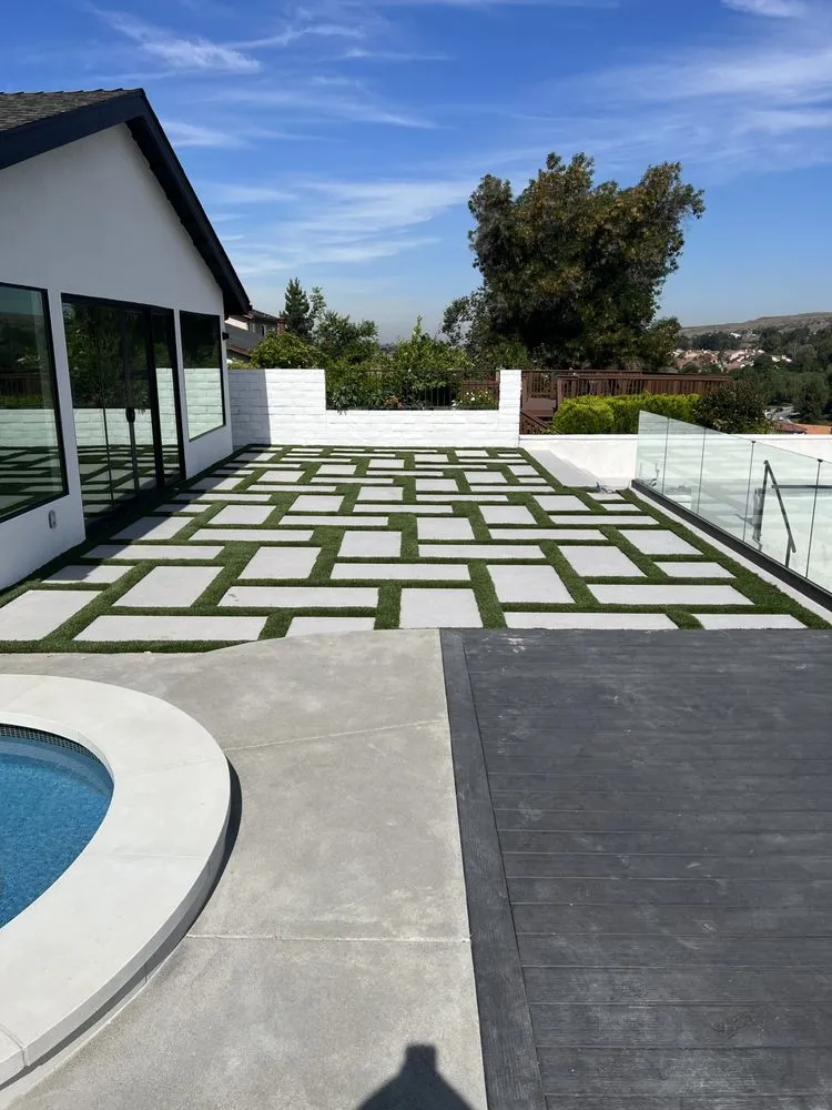 Reliable lawn care service experts serving Los Angeles, CA - Scenic Builds Landscape