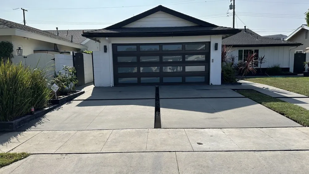 Affordable yard maintenance in Los Angeles, CA - Scenic Builds Landscape