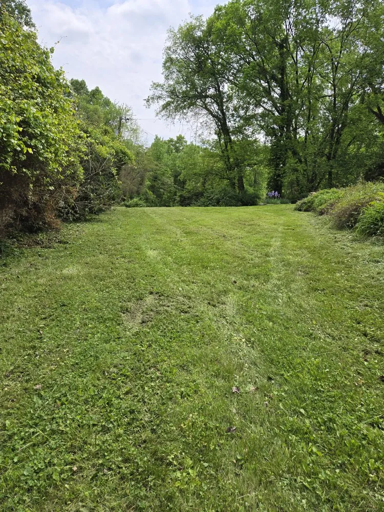 Professional lawn care service with custom design in Hixson, TN by Scenic City Lawn Pros