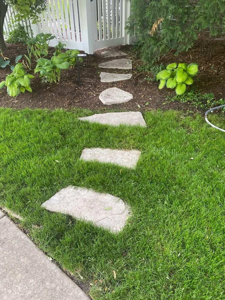 Local residential landscaping in Naperville, IL by Scenic Landscape and Brick Paving