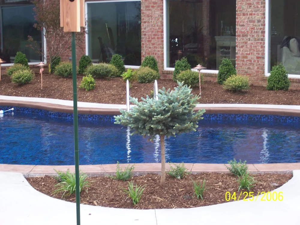 Custom lawn care service experts serving Russellville, AR - Scenic Landscaping