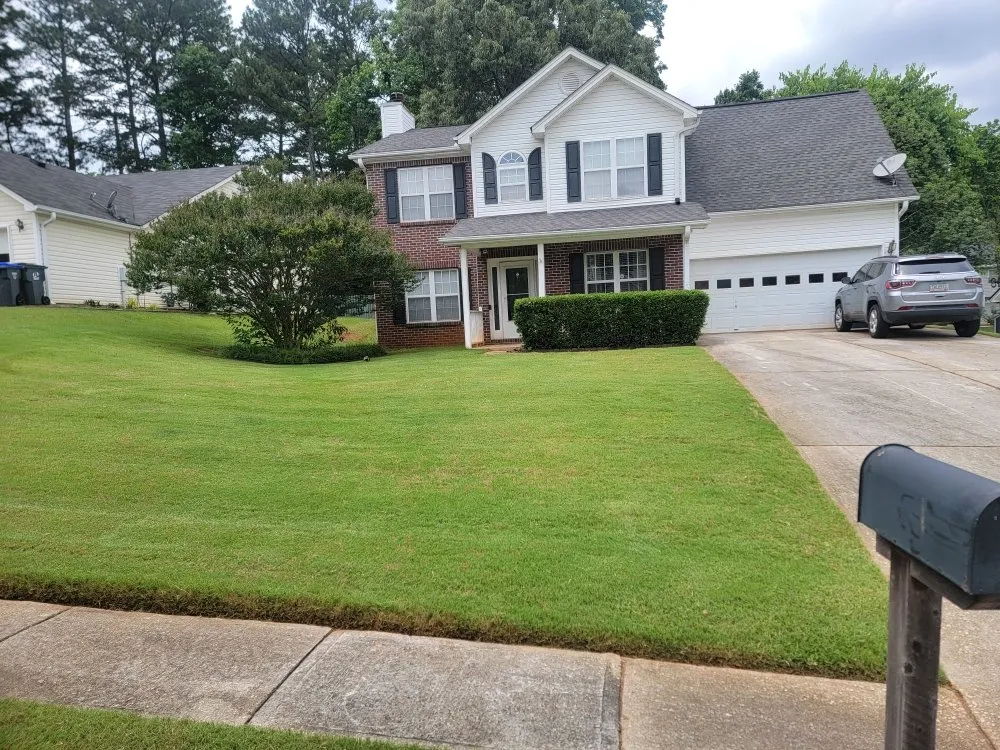 Professional garden landscaping in Loganville, GA by Scenic lawn Care Services