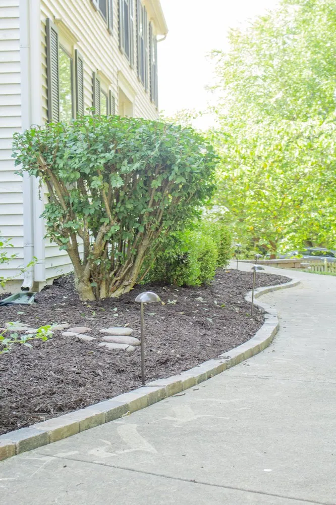 Professional landscaping services experts serving Grandview, MO - Scenic Lawns & Hardscapes