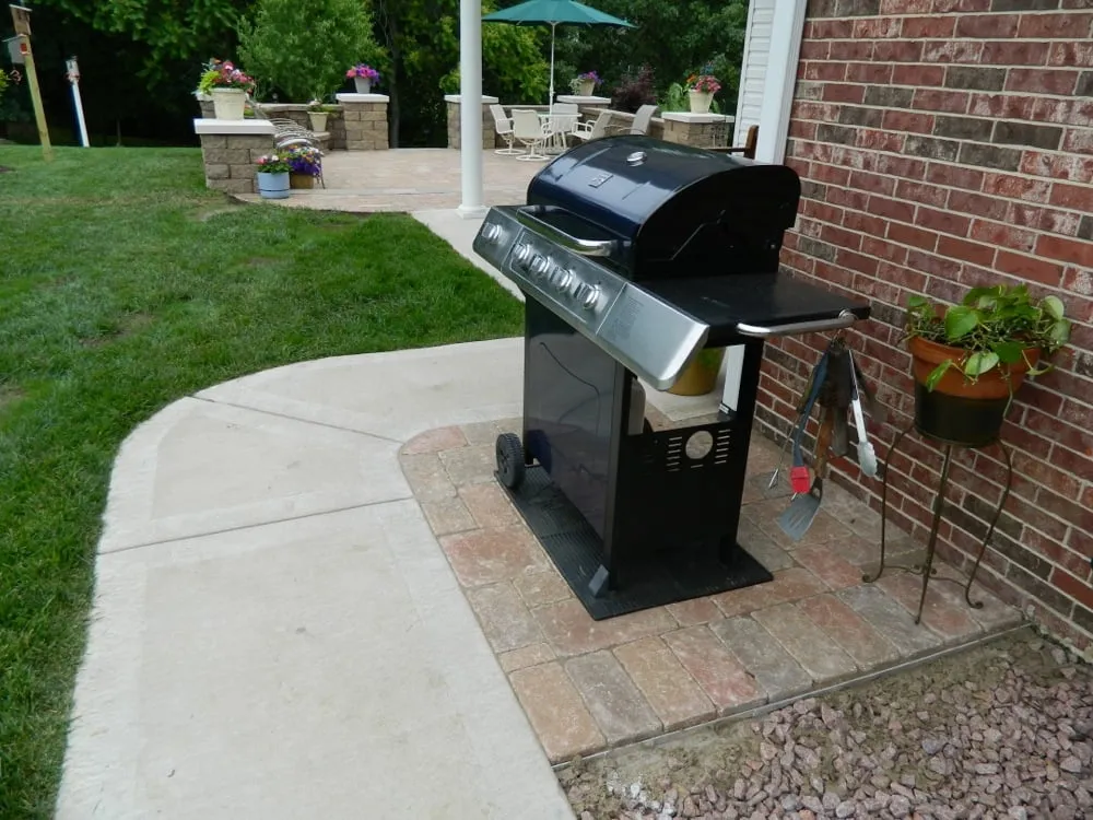 Professional yard maintenance for beautiful yards in Swansea, IL by Scenic Route Landscape & Design