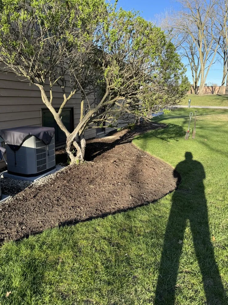 Affordable outdoor landscaping experts serving Wonder Lake, IL - Scenic Solutions Lawncare